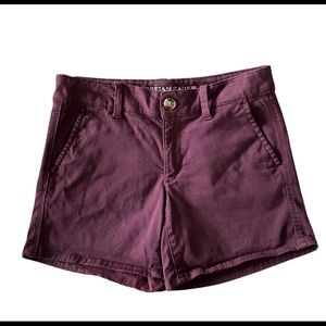 American Eagle maroon khaki shorts, size 4.